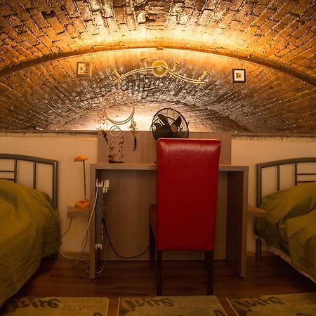 Downtown Studio Oradea Eksteriør billede
