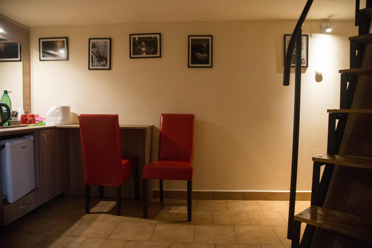 Downtown Studio Oradea Eksteriør billede