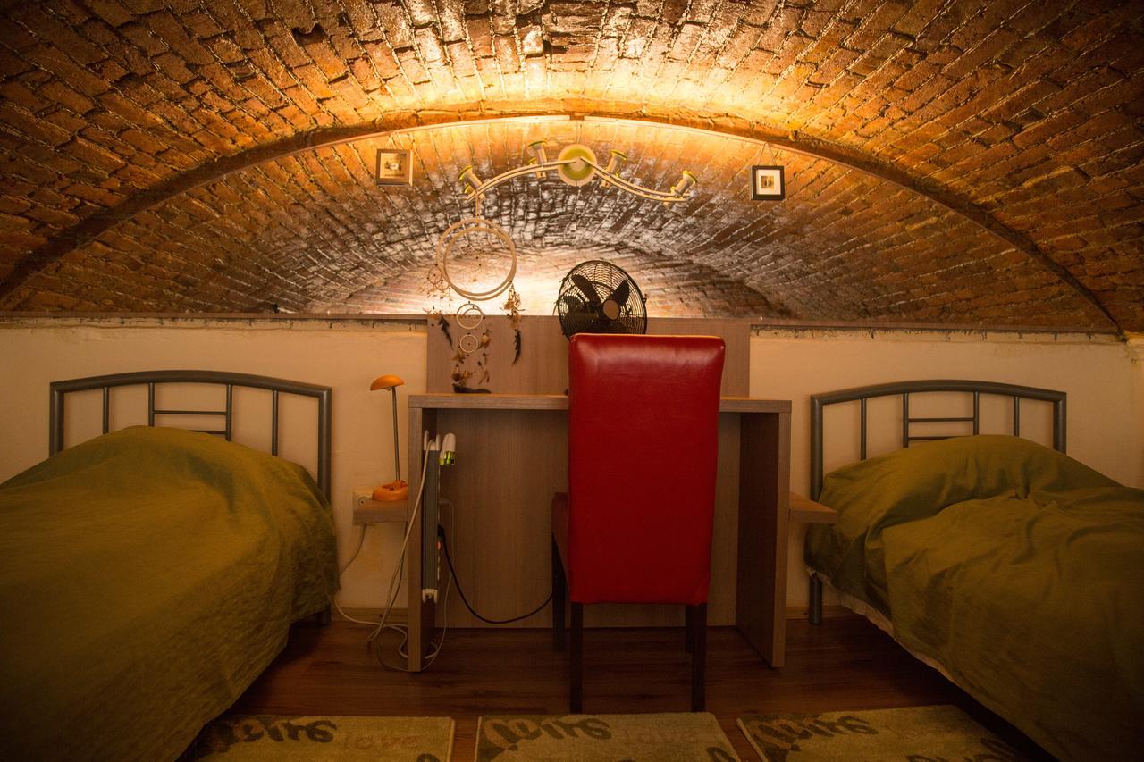 Downtown Studio Oradea Eksteriør billede